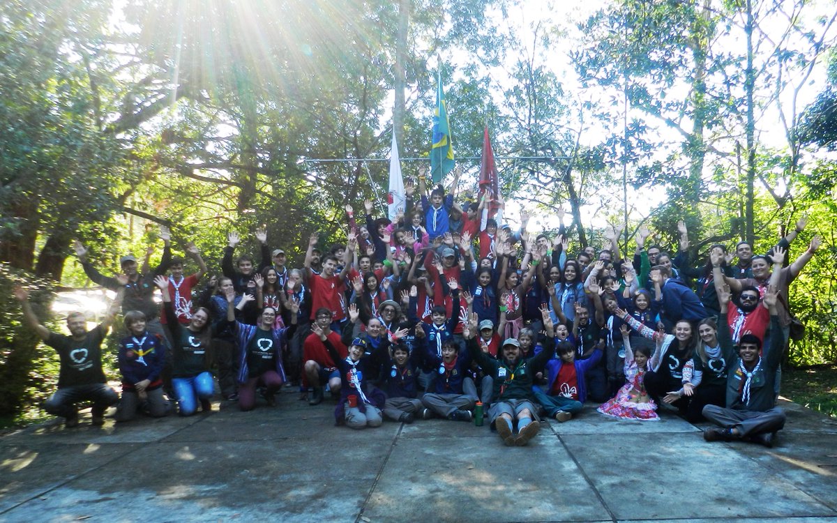 braznu's tweet photo. Coleta Seletiva Solidária mobiliza mais de 100 jovens em atividade de conscientização https://t.co/PCvjYn2hG1 https://t.co/utmLZoPZd1