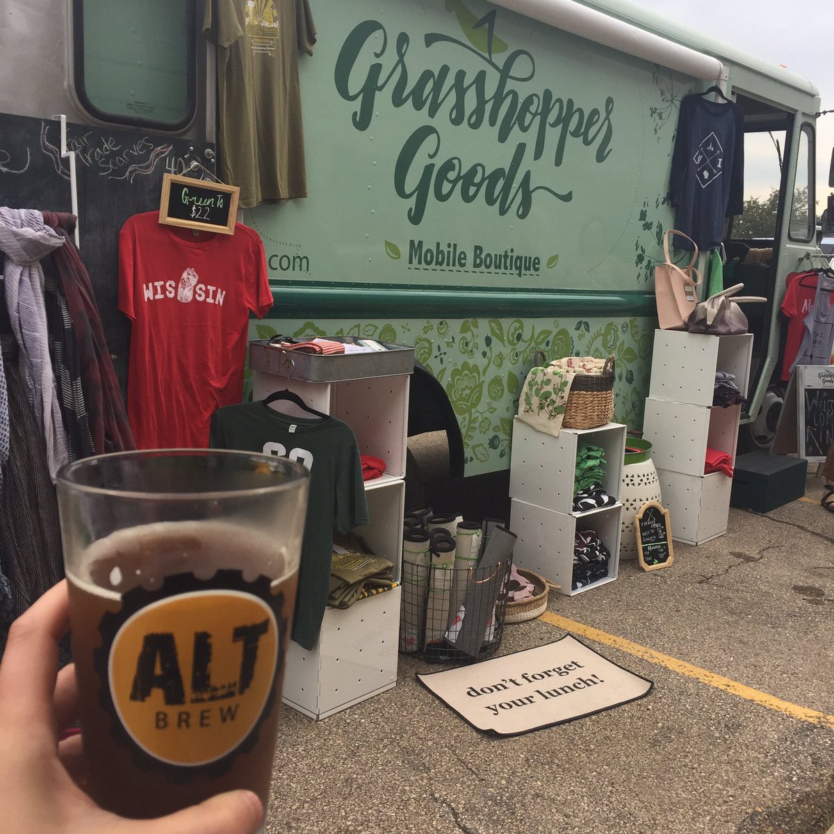 HomeWithBetsy's tweet photo. Networking with #womenentrepreneurs with @DoyenneGroup at @AltBrew &amp; hearing about how @grasshoppergood does it! #madisonstartups https://t.co/sSD0V4ZtjL