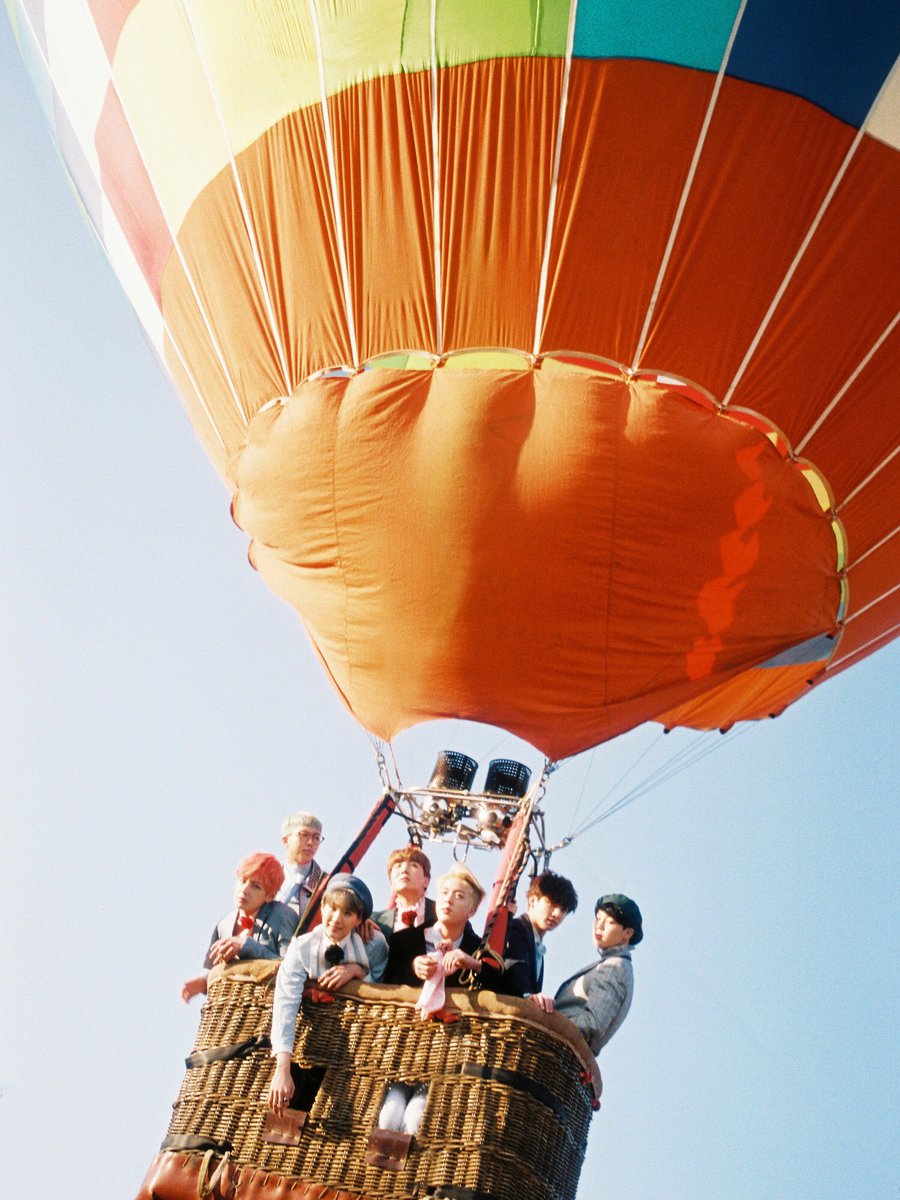 Colorfuldreammm's tweet photo. Даже упав и поранившись, мы продолжаем бежать к своим мечтам
#Together4BTS https://t.co/3DBsl6qV9q