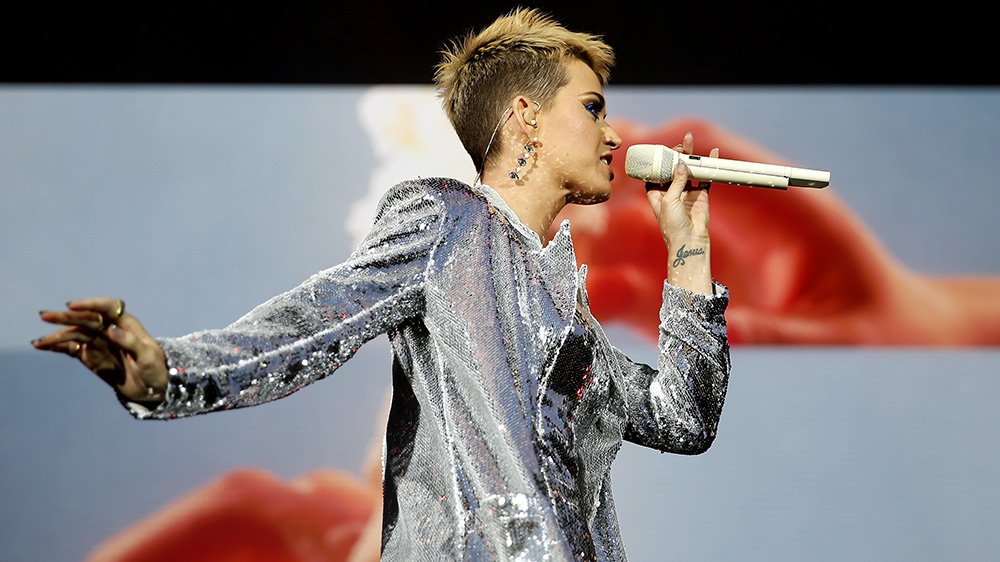 Variety's tweet photo. Katy Perry: "All the awards shows are fake" https://t.co/b1eQcgz65f https://t.co/B4nXdGnIQR