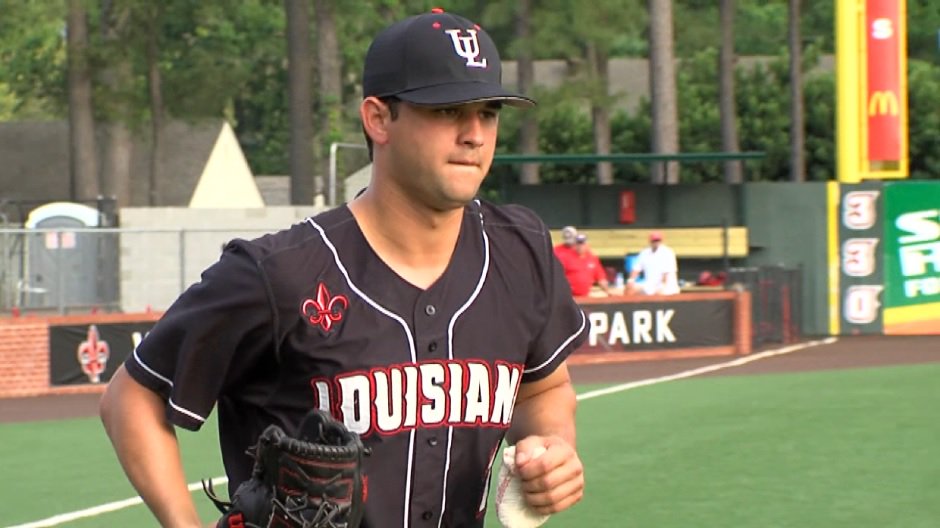 KPLC7Sports's tweet photo. VIDEO: Barbe alum Gunner Leger will return to UL Lafayette for senior season
https://t.co/TeH7FIVatC
#MLBdraft17 https://t.co/pHYjGXiCrN