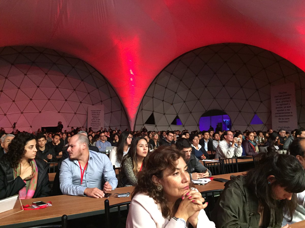 RoblesSusanaro's tweet photo. Full house #Perurocks! #comunidadSUP @startupperu @mosimosquera https://t.co/2s7c7UPYsZ