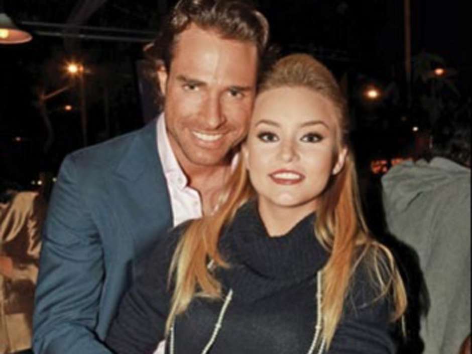 BoyerRullife's tweet photo. "El amor no tiene que ser perfecto, solo tiene que ser sincero" @anboy88 @sebastianrulli 🍀 🔗 💙 ❤ 🍀 🌟 🌸 🌹 😘 ⚓ 💭 💫 https://t.co/O8w4Brubys