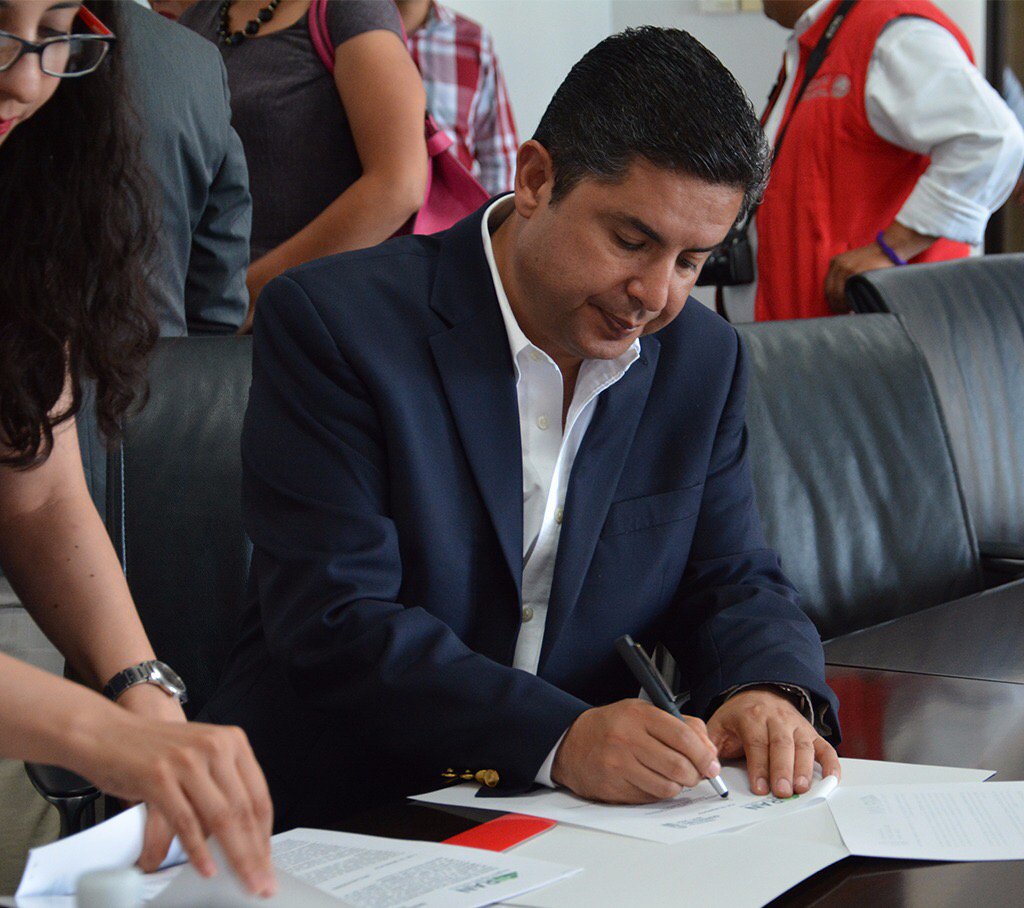 EnCompetencia's tweet photo. CONFORMAN GRUPO DE COORDINACIÓN PARA REGULARIZAR PREDIOS EN ZONA METROPOLITANA
https://t.co/Ion9tJ7WNe https://t.co/JLMqzp4tqv