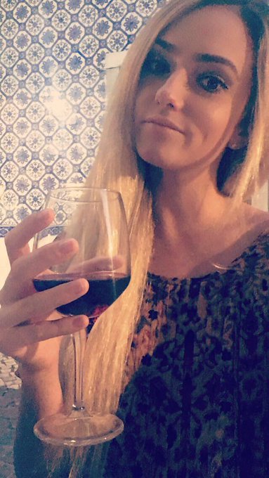 #Wine  🤗🍷 https://t.co/AlNXyyWwxC<a href="/tag/wine"class="tags">#Wine</a>