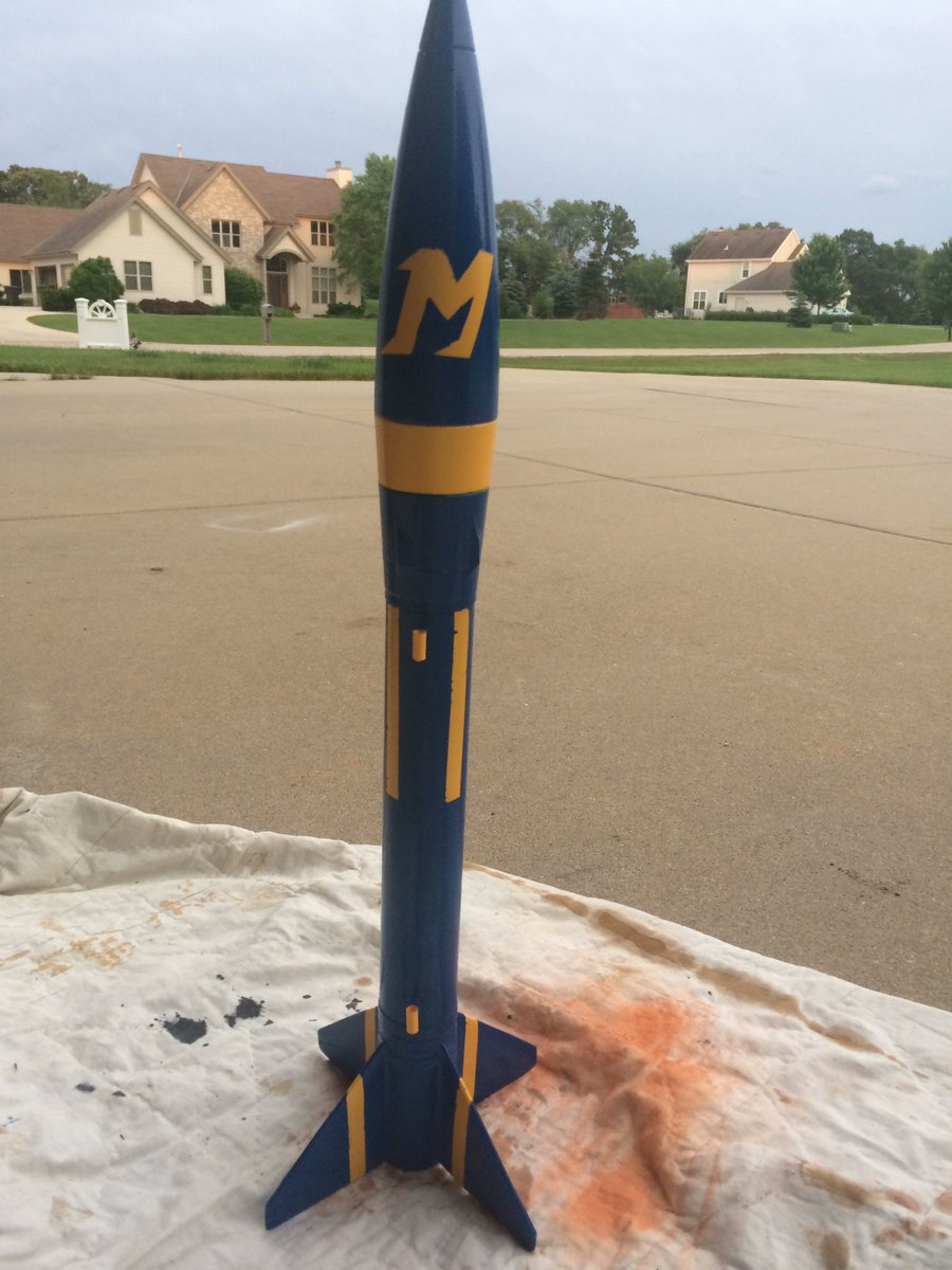NuclearMiner45's tweet photo. Finished painting my model rocket #mukpride @MukTrack @komarpv @MattScherbarth @mukxc https://t.co/4g1DssV4y7