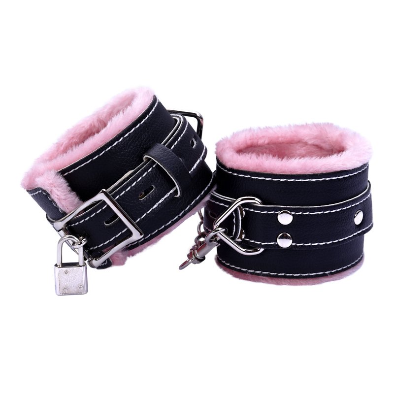 LizzyZhang3's tweet photo. Premium Fur Lined Locking Wrist Restraints $4.4/set
Chains,Padlocks and Keys included
Material:PU
Color:Black/Red/Pink/Brown https://t.co/5v26ExOcrO