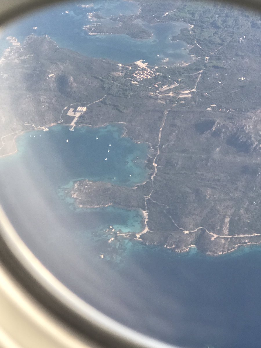 <a href="/CVCaprera/">CentroVelicoCaprera</a> ⛵️
Un carissimo saluto agli equipaggi impegnati nelle acque di #PortoPalma dal volo IG136😍
Buon Vento Signori!