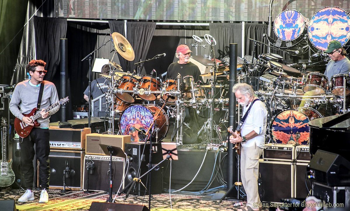 BoseL1's tweet photo. Dead &amp; Company and L1®s
 #BoseL1 https://t.co/DydLeUs5aW