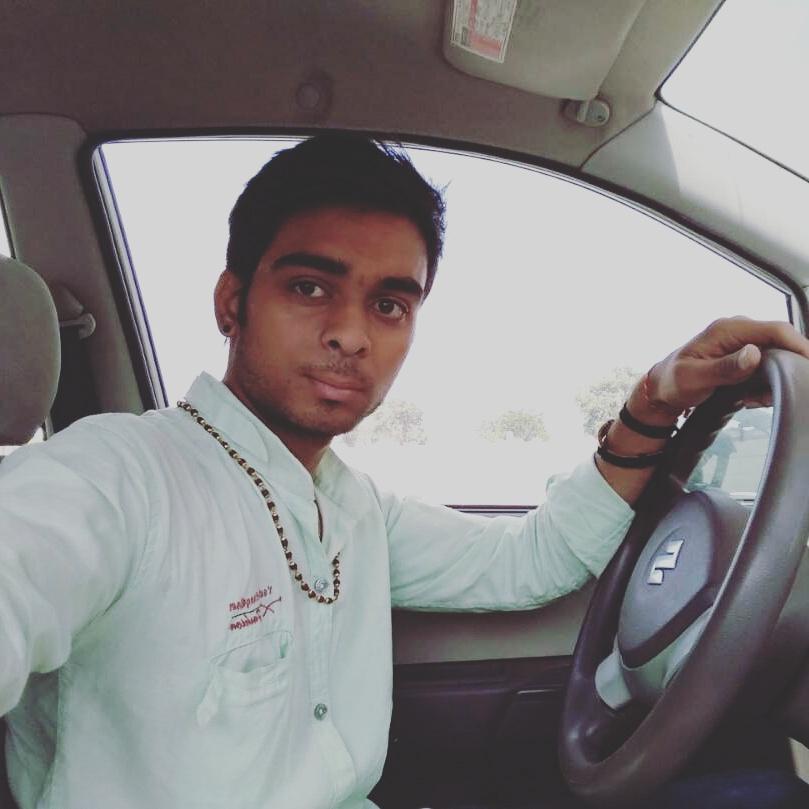 Karan60067522's tweet photo. I follow only my shadow https://t.co/mKvKvU1R4J