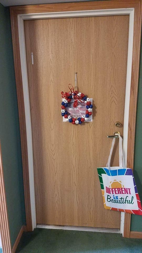 love4ourelders's tweet photo. Today, our third batch of #SunshineBoxes โ or rather, bags โ were passed out to 65 seniors by #KindnessAmbassador "Miss Pearl City" in Iowa! https://t.co/EjXsewF4lB