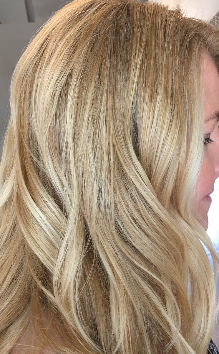 GracieSilvas's tweet photo. Blonde, Balayage, Base Color #beautylovegrace #atxhair #atxsalon #makeitaritual #ritualsalonatx https://t.co/gWzi2W9MxG