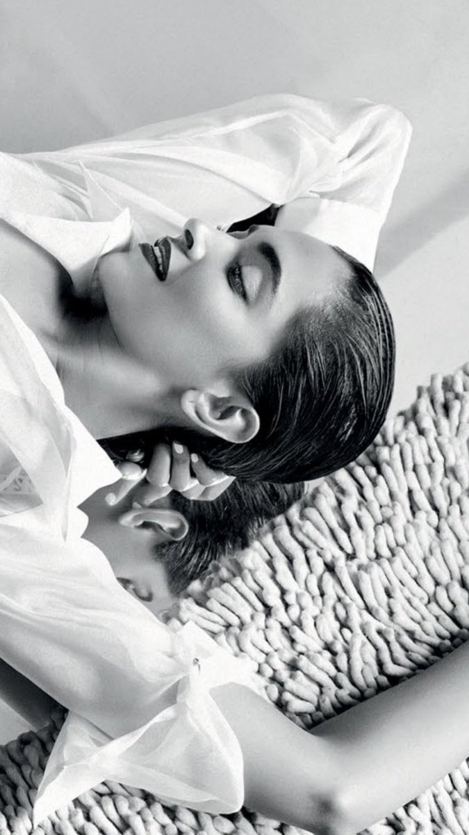 deepikaddicts's tweet photo. HQ Closeups- Deepika Padukone for Maxim June-July 2017 issue. #MAXIMHOT100 #DPForMaxim #2 🔥 https://t.co/FEQFe43NZL