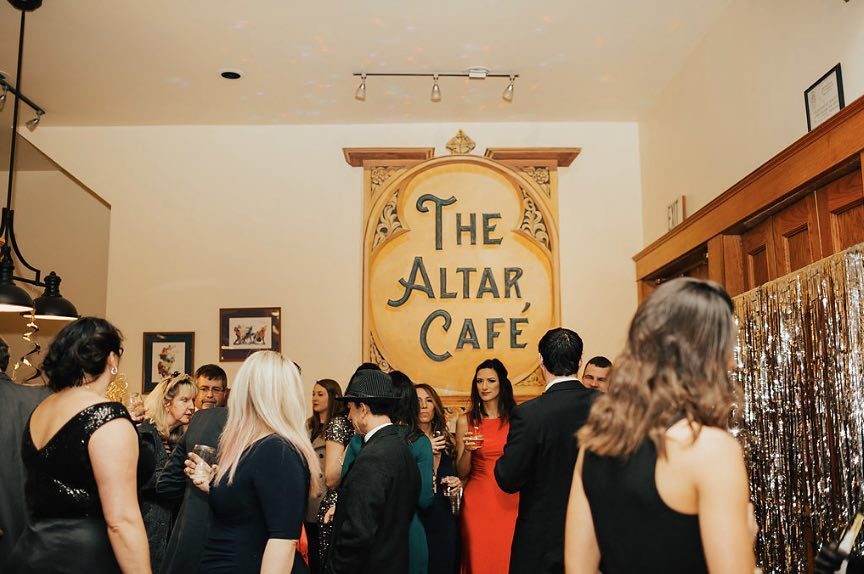 OldStoneBend's tweet photo. What else would we name our bar? ;) (Photo Susan Puls Photography) https://t.co/CYbEkzQkKG https://t.co/UmDbTEDmhb
