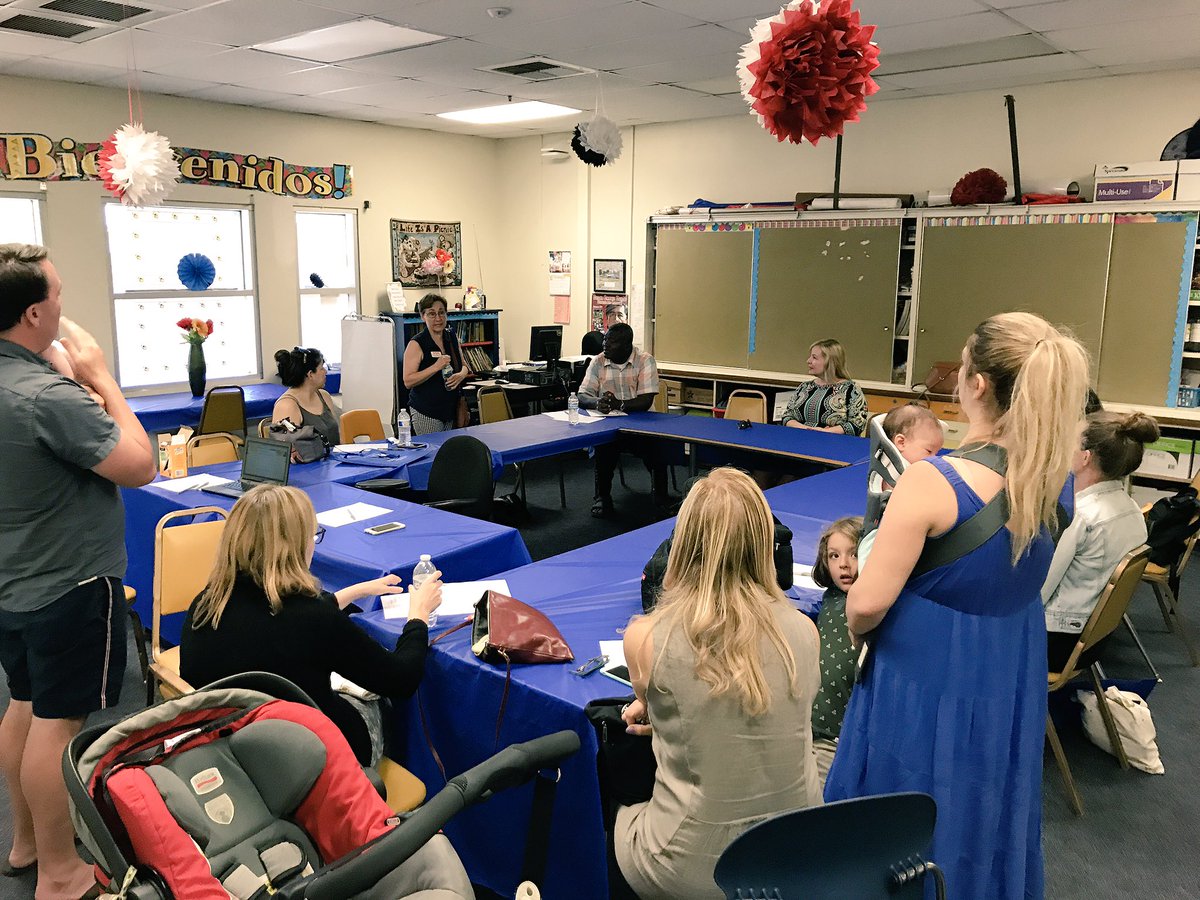 Hchanhill's tweet photo. Great time at DLIP Orientation for the class of 2030! @PasadenaUnified  parents get info and mingle with their principal @AlisonVai https://t.co/N5RrHOqAys