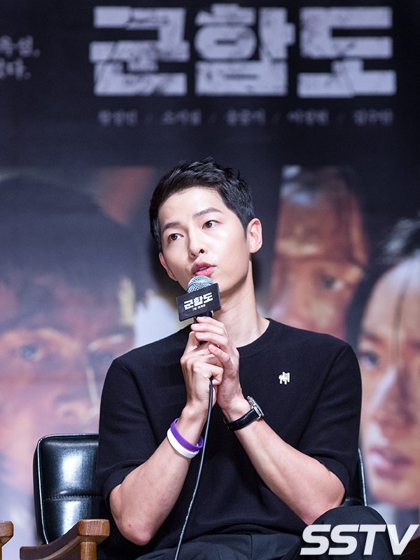 MyKoreanDramaID's tweet photo. #Songjoongki di presscon film #BattleshipIsland hari ini 😍 https://t.co/wRJWZrKH9P