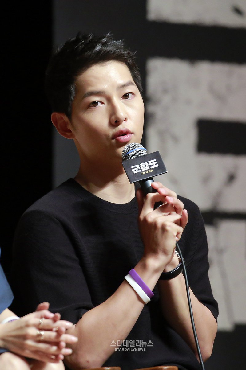 MyKoreanDramaID's tweet photo. #Songjoongki di presscon film #BattleshipIsland hari ini 😍 https://t.co/wRJWZrKH9P