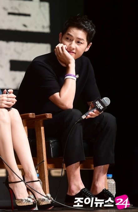 MyKoreanDramaID's tweet photo. #Songjoongki di presscon film #BattleshipIsland hari ini 😍 https://t.co/wRJWZrKH9P