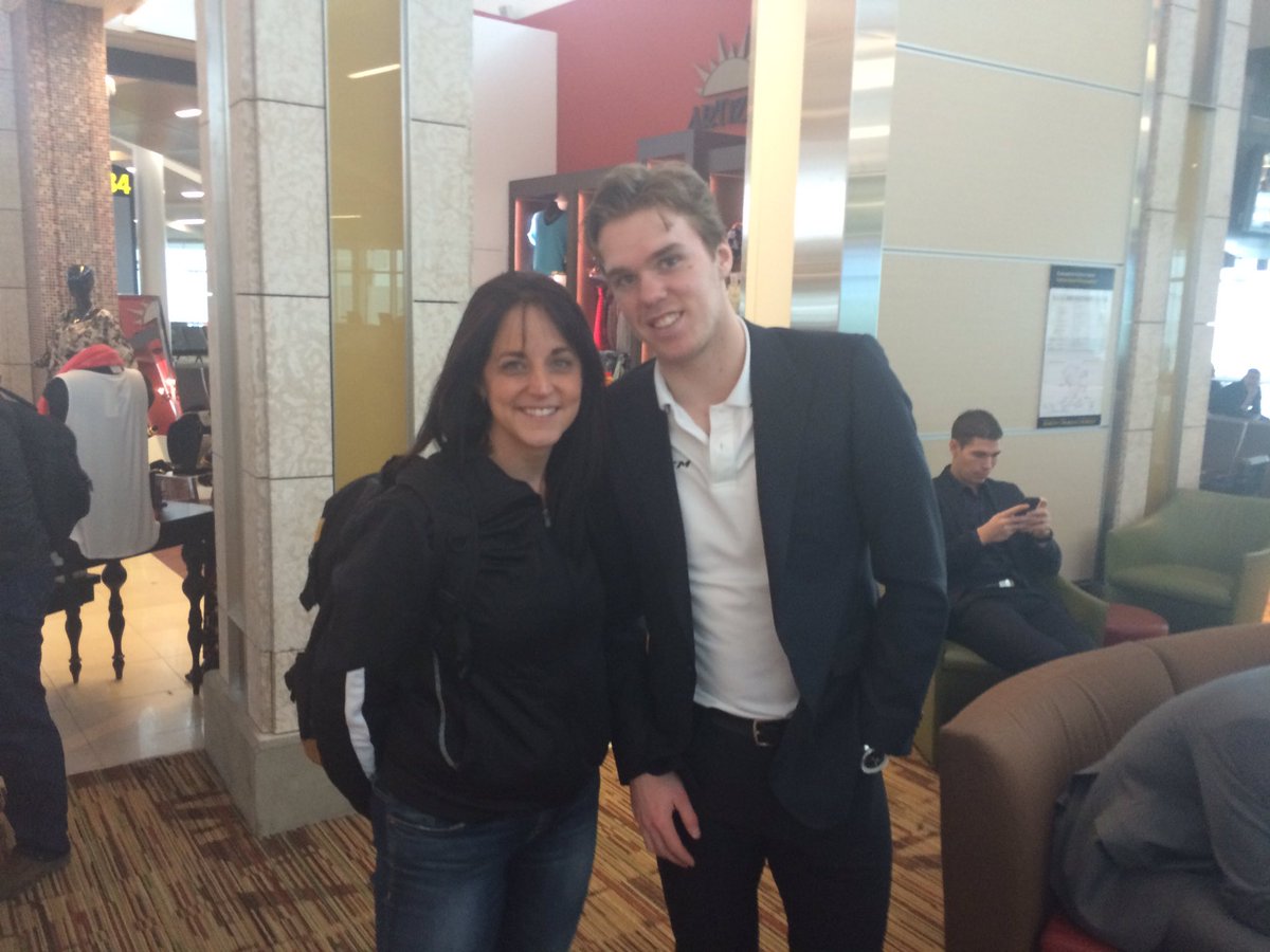 CarlyeHanke's tweet photo. #ThatTimeMcDavid posed for a pic with me while @zkassian9 graciously took the picture..for five mins I was cool to my sons.  @CanadianTire https://t.co/G3lA2y8WHa
