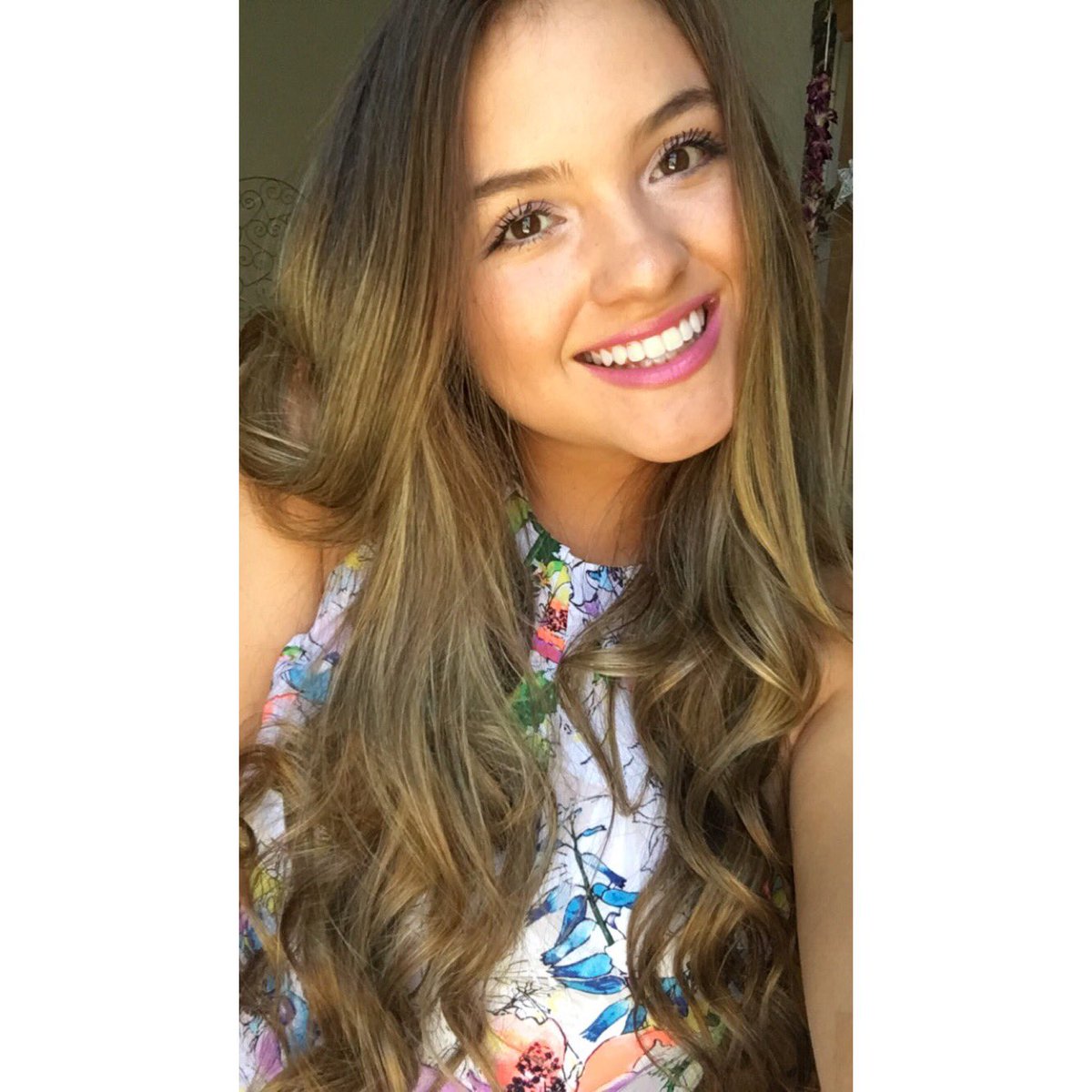 jenessa_m's tweet photo. Kissed by the sun https://t.co/mNR93Tfn7l