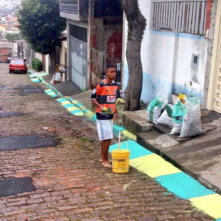 MeteGoI_'s tweet photo. GABRIEL JESUS:

🎨2014: Pinta calles para el Mundial
🙏2016: Debut en Selección
✍️2017: Debut ManchesterCity.

19 añitos. 🇧🇷 #LaPromesaDelDía https://t.co/OE2TtcUrCT