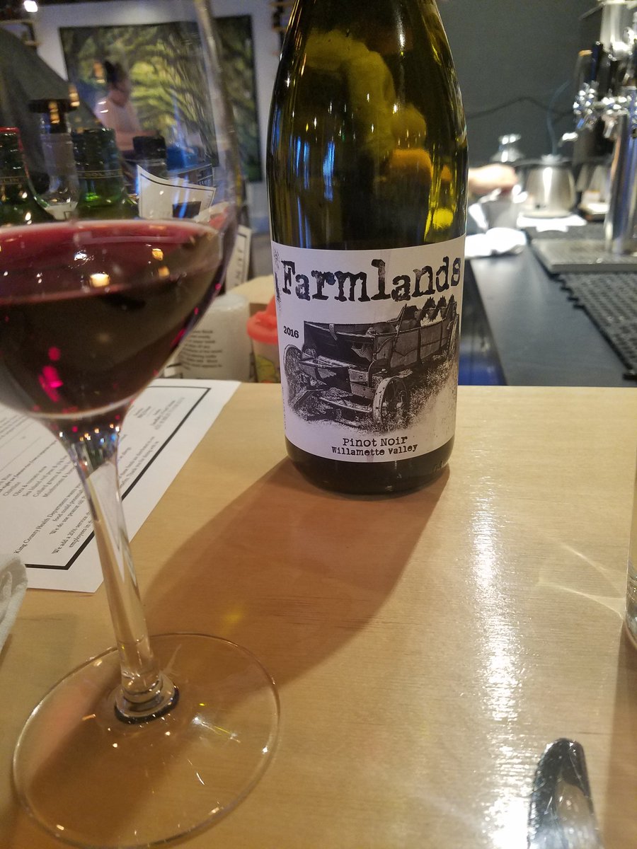 AndreRoyo's tweet photo. Closest I'ma get to a Farm... #fornow #dontjudgeme #wineisforclosers #citymouse #Bxboy https://t.co/pQRzBiI1Ox