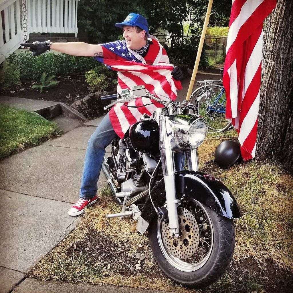 scottk52's tweet photo. #thisisourflag #resist #flagday2017 #lastoneiswear #ewexposure #summerishere #whiteaker #citizens #20years #holida… https://t.co/VpDE8W4wDH https://t.co/dDoYlGncJu