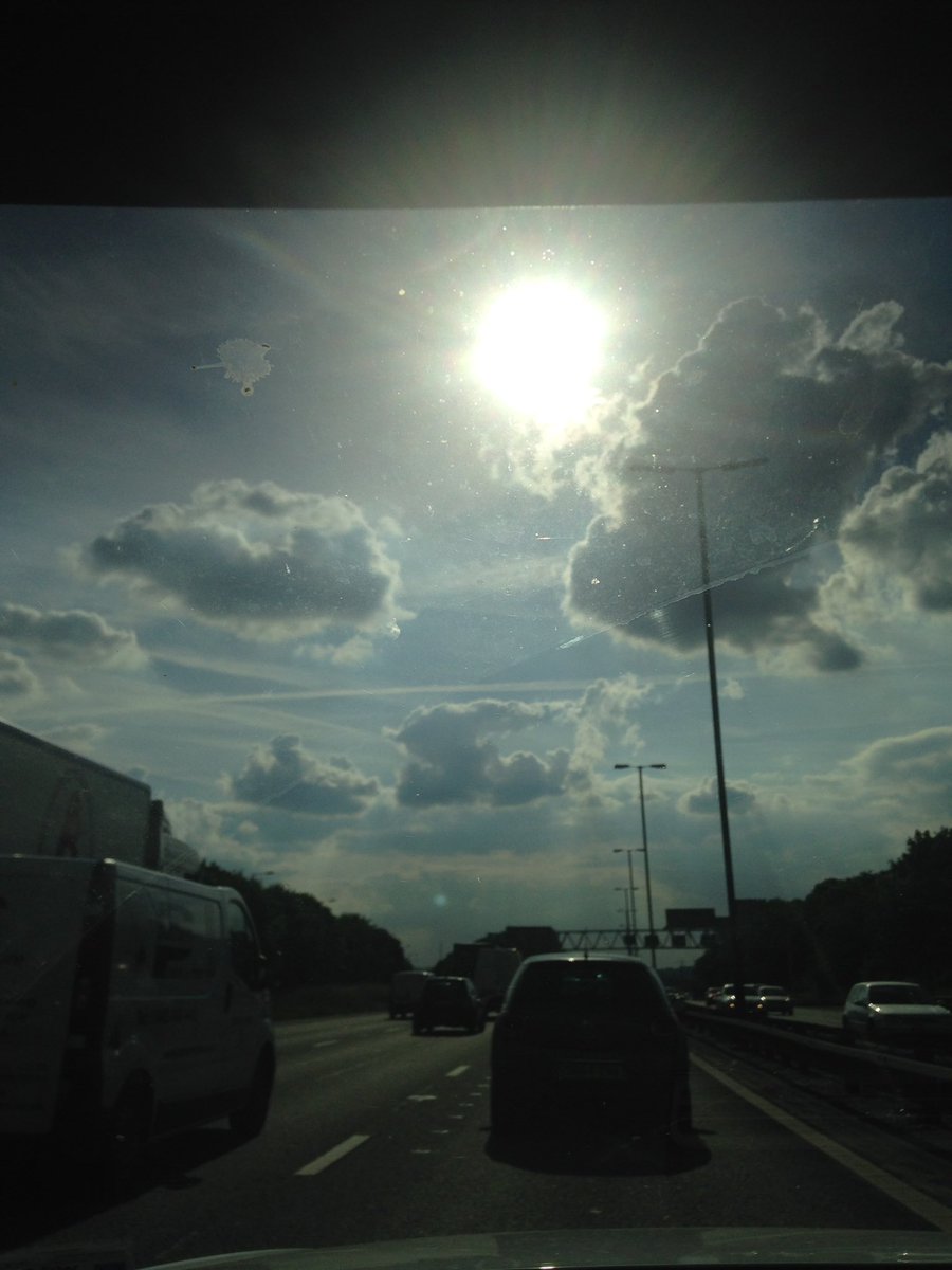 L0tt4i's tweet photo. #cloud #shape #spottingon the #drive to #jumpin #walsall I saw #rabbit #boyfriend saw #woman on a #jetski #30DaysWild #day14  #Precologist https://t.co/3HcxmofoK8