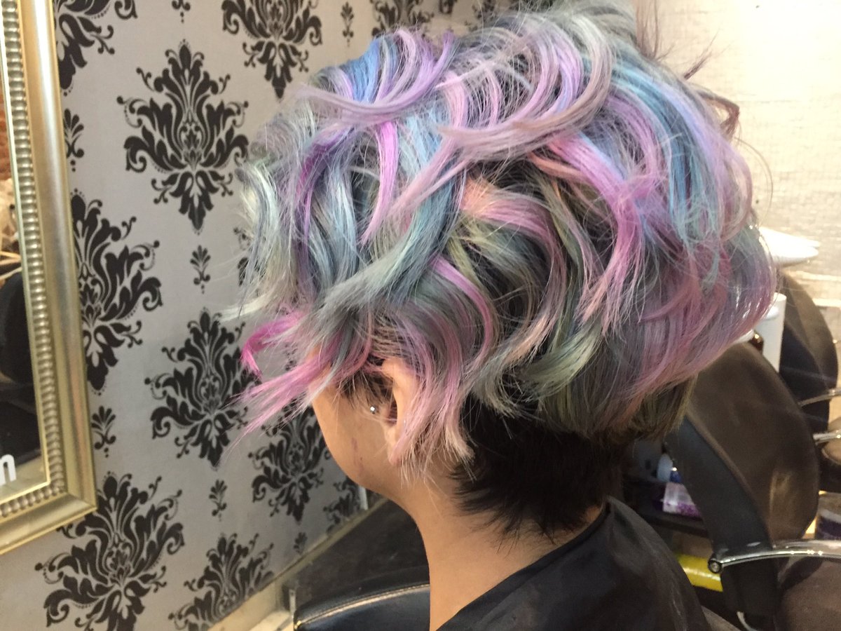 laenchuladora's tweet photo. #pastel #pastelart #hairstyle #hairgoals @Goldwell #ellumen #unicorn #mexico #narvarte @EsteticaUSA https://t.co/BV4aNVePQp