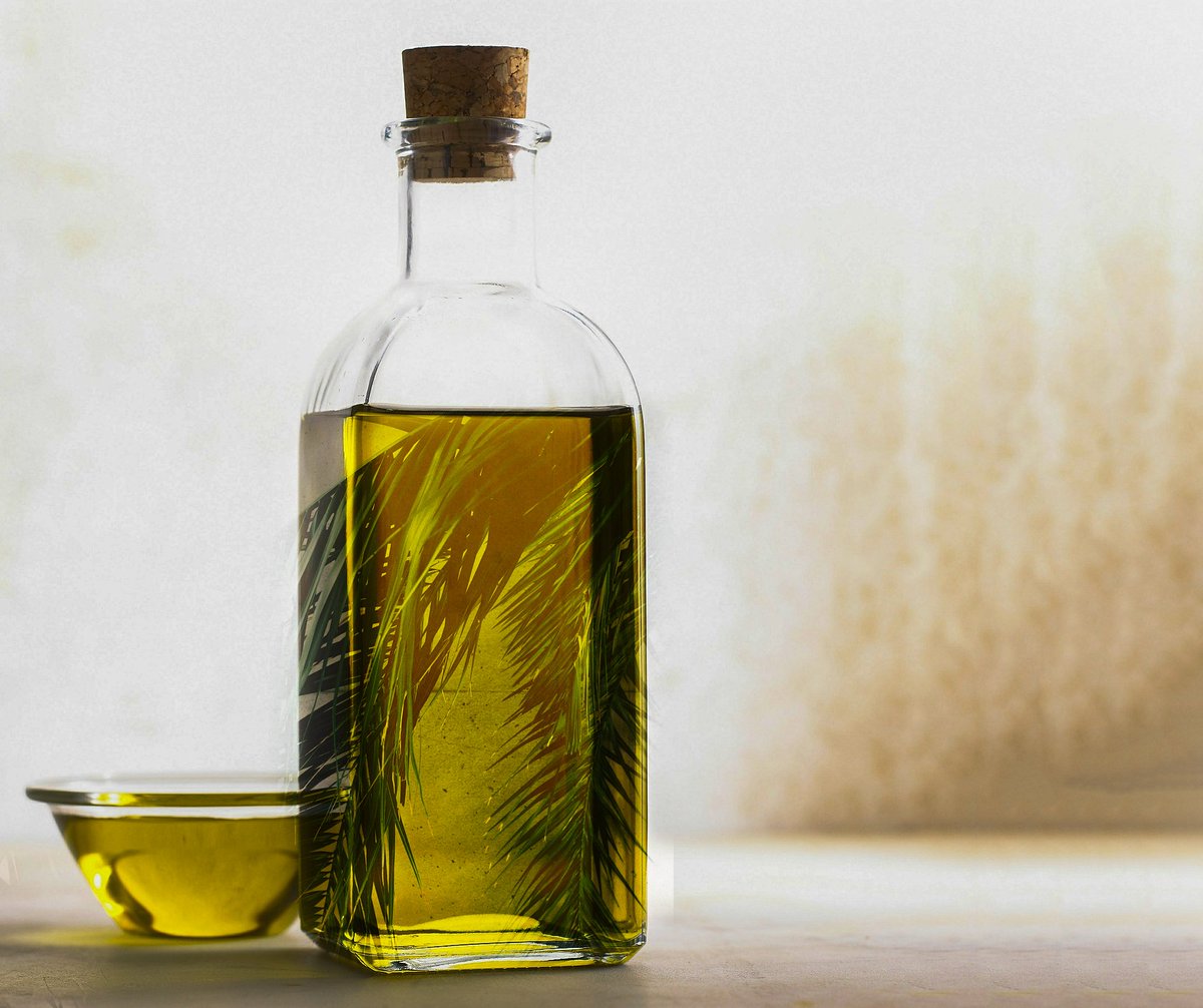 Palm oil can be found in almost anything, often disguising it self with names such as: ow.ly/iEuV30c91Uo