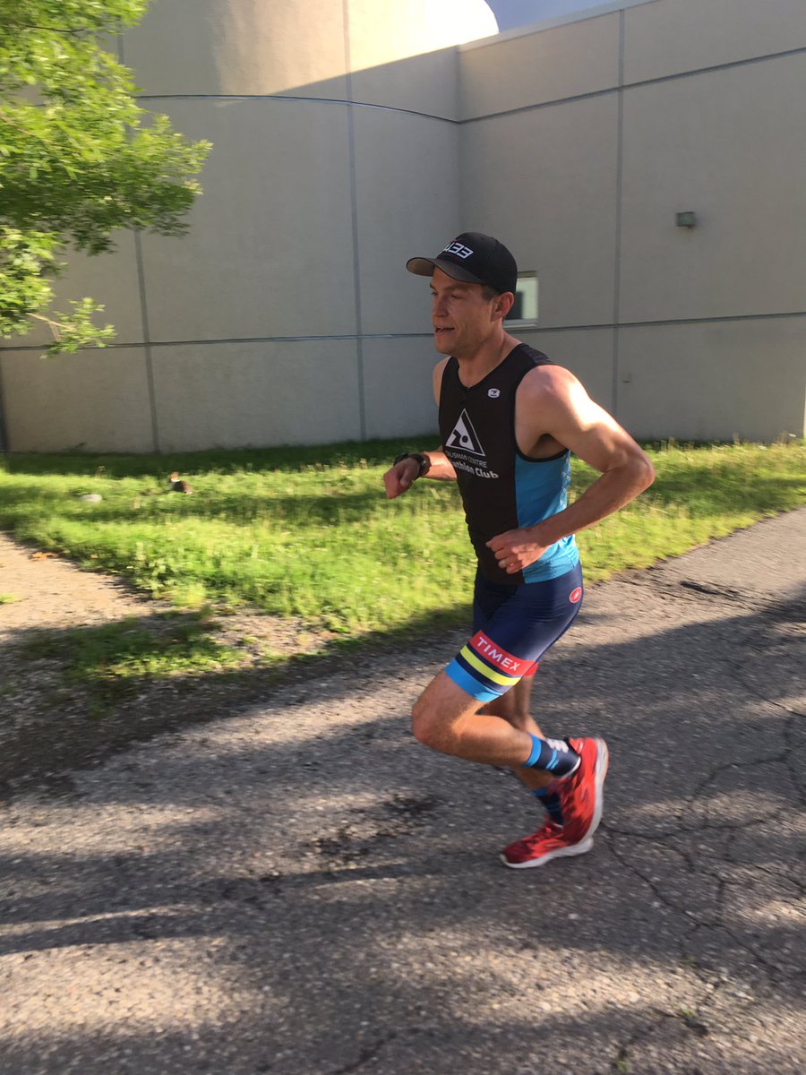 jvdcoach's tweet photo. Turned into a decent evening for the @RepsolSport #3433SPC triathlon club's Brick session. Running fast through Lindsay Park! https://t.co/T7yAiusNnn
