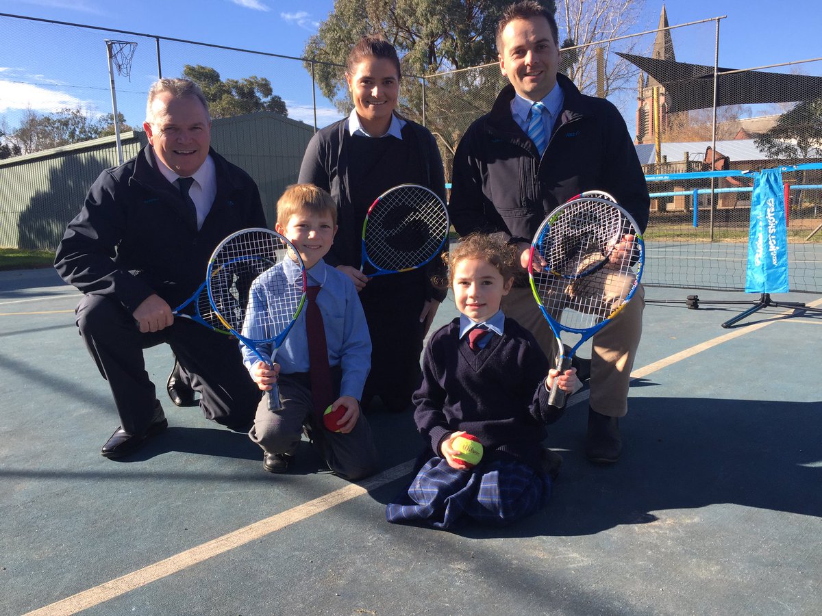 Fantastic day handing out racquets at Tarrrington Lutheran School. #tennishotshots #anz #regional <a href="/crouch_philip/">Philip Crouch</a> <a href="/Cathjsmith500/">Catherine Smith</a>