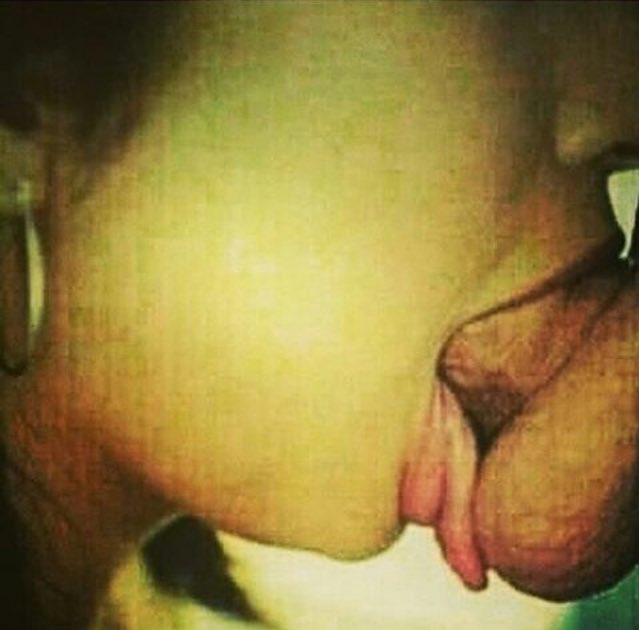 desnudandoatodo's tweet photo. Besos que enamoran #blowjob #sex #hugecock https://t.co/jB30C8GBUd