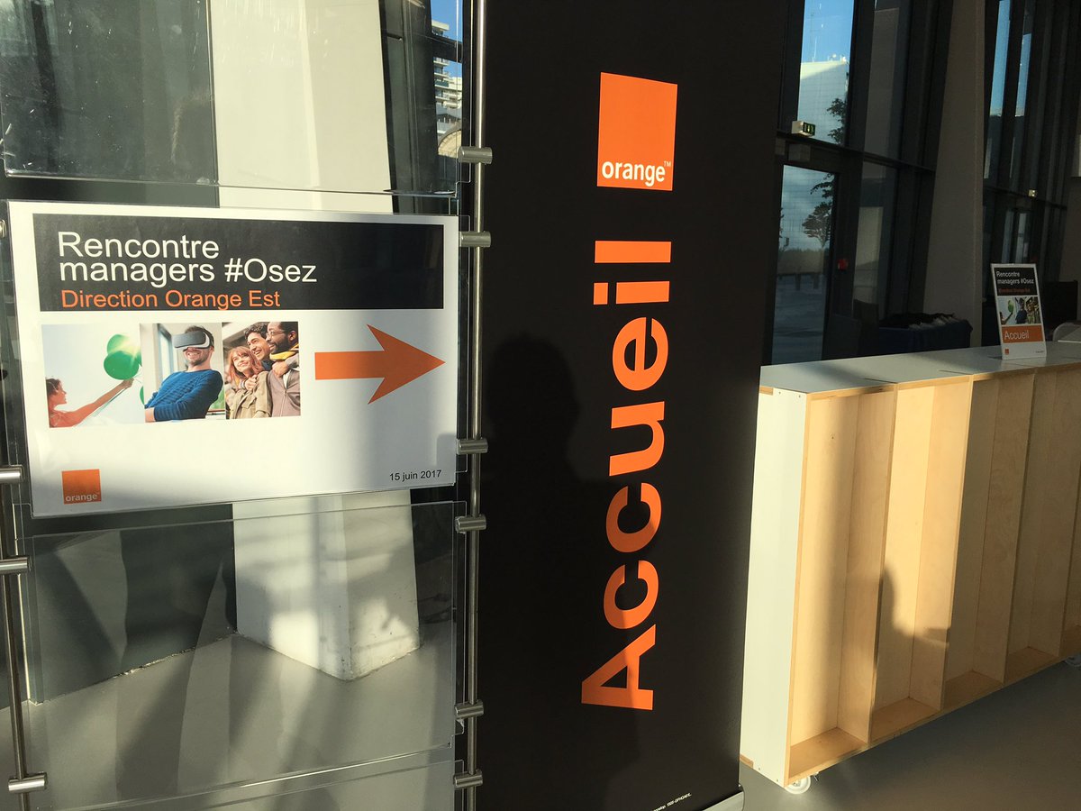 YA_Leroux's tweet photo. Le soleil au rendez-vous pour accueillir 500 managers #Orange_Est à Nancy bienvenue à tous et à tous nos invités 😀#Osez https://t.co/QKpCueNMhN