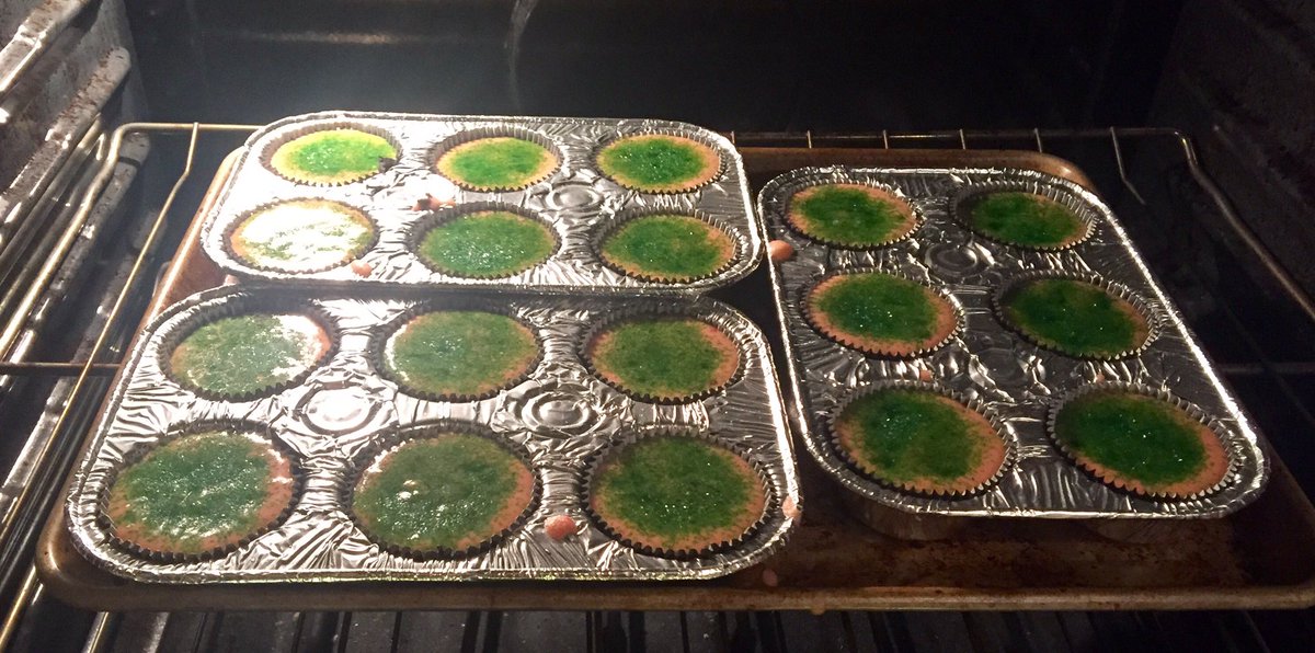 wrinkle05's tweet image. Doesn't everyone bake strawberry banana chocolate chip muffins at 1am?  @ZachAttack17926