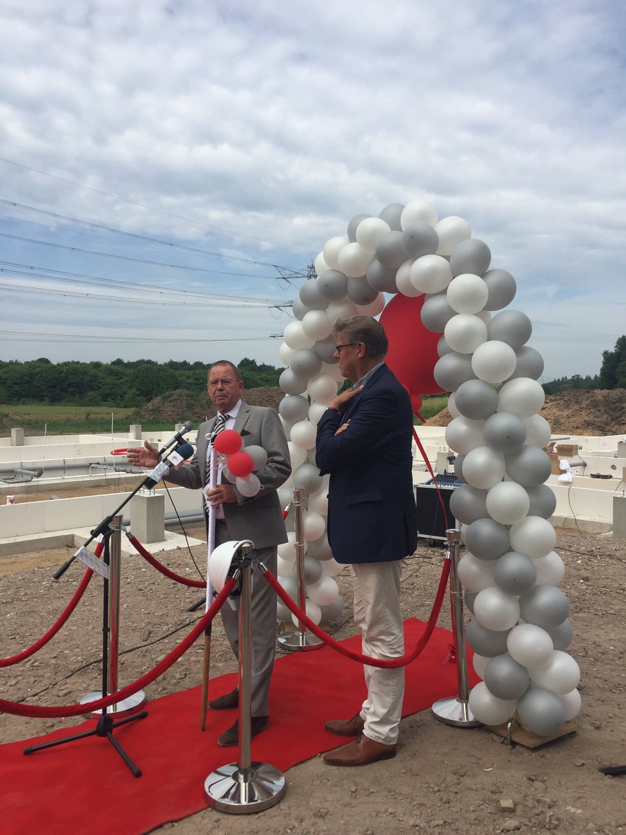 Start bouw #Crematoria Twente <a href="/Gem_Borne/">Gemeente Borne</a> <a href="/schipperdouwes/">Hans Douwes</a> <a href="/Kormelink_Bouw/">Kormelink Bouw</a>  <a href="/LoohuisFle/">Loohuis Installatie</a>