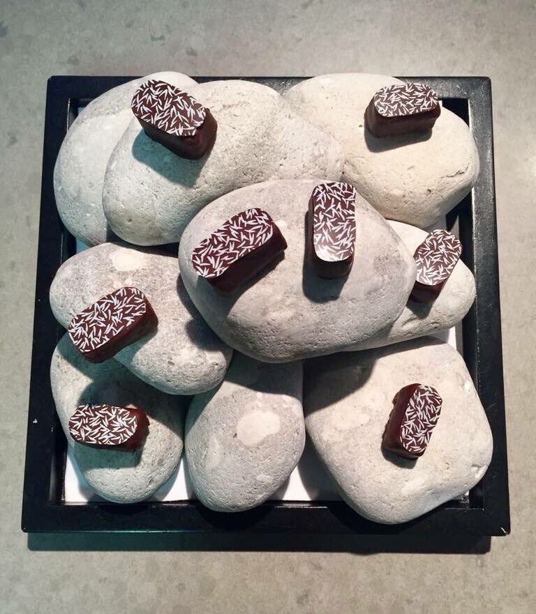 Enkel het beste voor onze lieve gasten: nieuwe bonbon met Tennessee whiskey honey! 🍯🐝