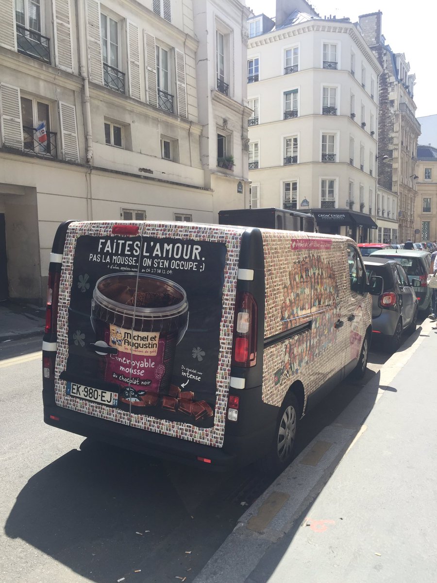 AureliaLynnLa's tweet photo. Quand @Michel_Augustin sont devant la porte de ton bureau 😁Où êtes-vous caché ? #Paris8 #faiteslamourpaslamousse #strategiecommunication https://t.co/eqcq7tx3RA