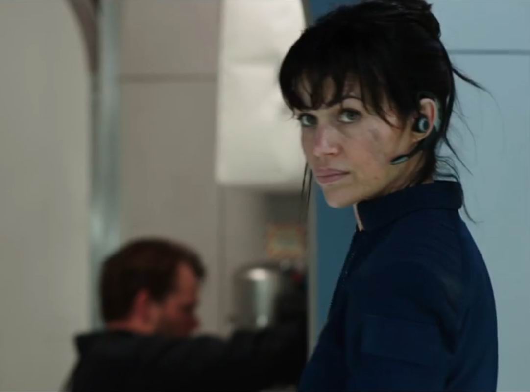 discoverUCC's tweet photo. Jabra just told employees to go see #TheSpaceBetweenUS after seeing @carlagugino wearing the Jabra Motion. She was… https://t.co/lLLMD3taER https://t.co/SxK80kdjCt