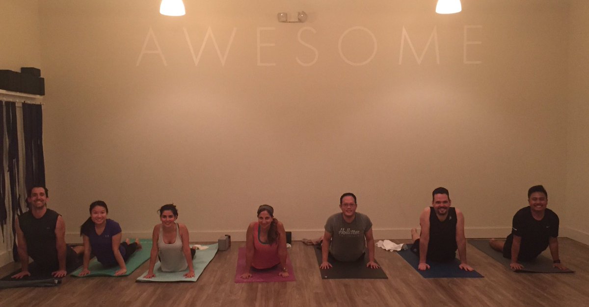Tutsue's tweet photo. A team that yogas  together at 6 am, can go strong leading with ❤️all day!!!! @PharmDSkillz https://t.co/ND5TLkjWkW