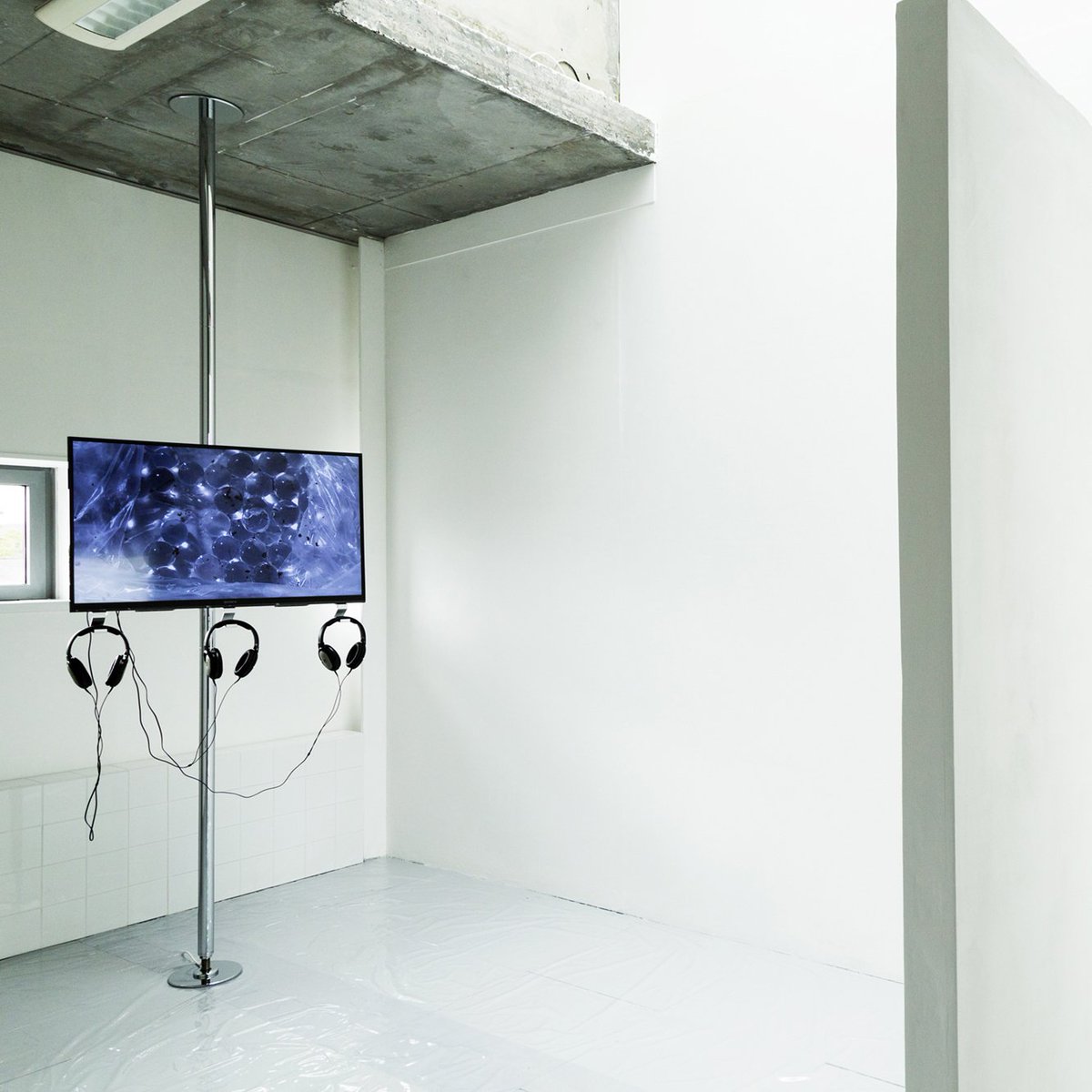 GoldsmithsUoL's tweet photo. #DegreeShows open tonight! See the latest work emerging from Goldsmiths. Art, Media + more on campus. Design at Truman Brewery. All welcome! https://t.co/t8AmdEN8wd