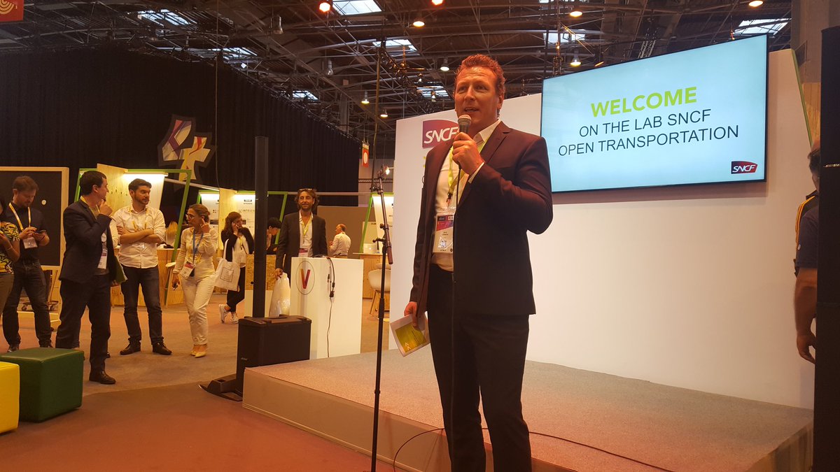 Mathfloc's tweet photo. @SNCF_Digital est présent à #VivaTech avec @Dleborgnesncf https://t.co/QqWLYPAtKY