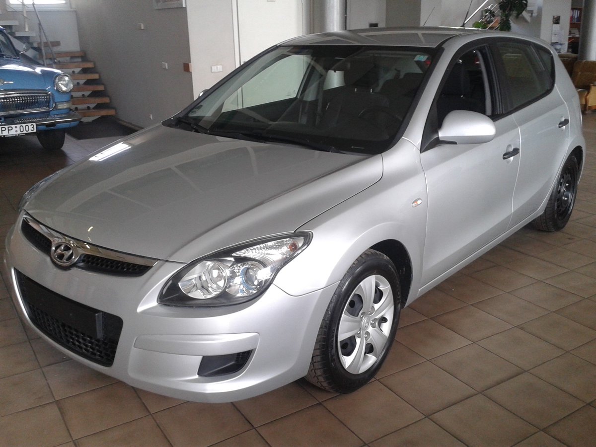 APbusauto tweet picture