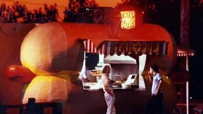 JoshPNamm's tweet photo. Tail O' the Pup: New Home for Hot Dog Icon! https://t.co/KEX4mh3ODK #losangeles #oldla #socal #taikothepup #valleyrelics #vintagela https://t.co/jTLHyPpRi4