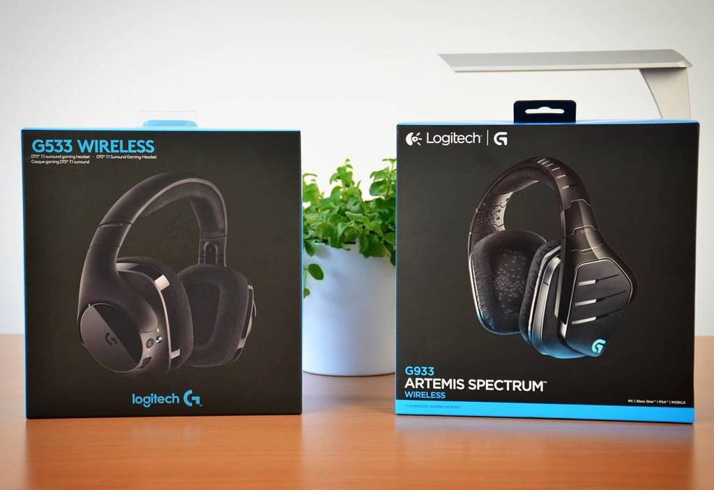 Foritain's tweet photo. To RGB, or not to RGB, that is the question ^_^ #techtesters #almostpoetic #logitech #logitechg #g533 #g933 #wirel… https://t.co/m6CRQEEYz4 https://t.co/zwY5CT8M8N