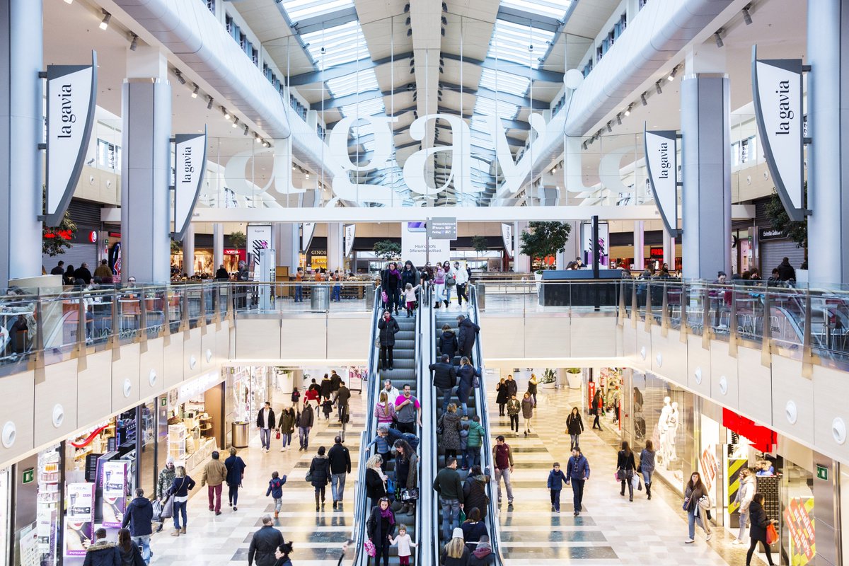 KlepierreGroup's tweet photo. Hello Twitter! Follow the European shopping center specialist #RetailOnly to get news &amp; insights on how we create the #FutureOfRetail https://t.co/He2YEbCJVM