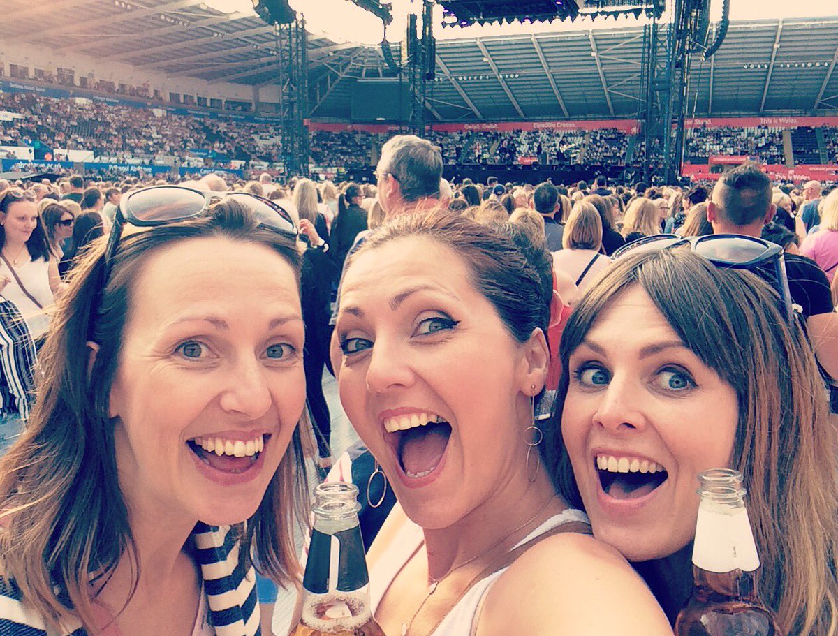 loulou's tweet photo. These mamas had a night off and were 13 again! Amazing @takethat show! Thanks @GaryBarlow @OfficialMarkO @HowardDonald #swansea #takethat https://t.co/a80o8OMxdW
