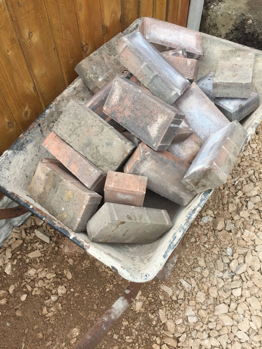 Parkyvip's tweet photo. Straight out of the pack this morning #plaspave @HuwsGray rustic gold 50s sort it https://t.co/6Kg8DFBhJK