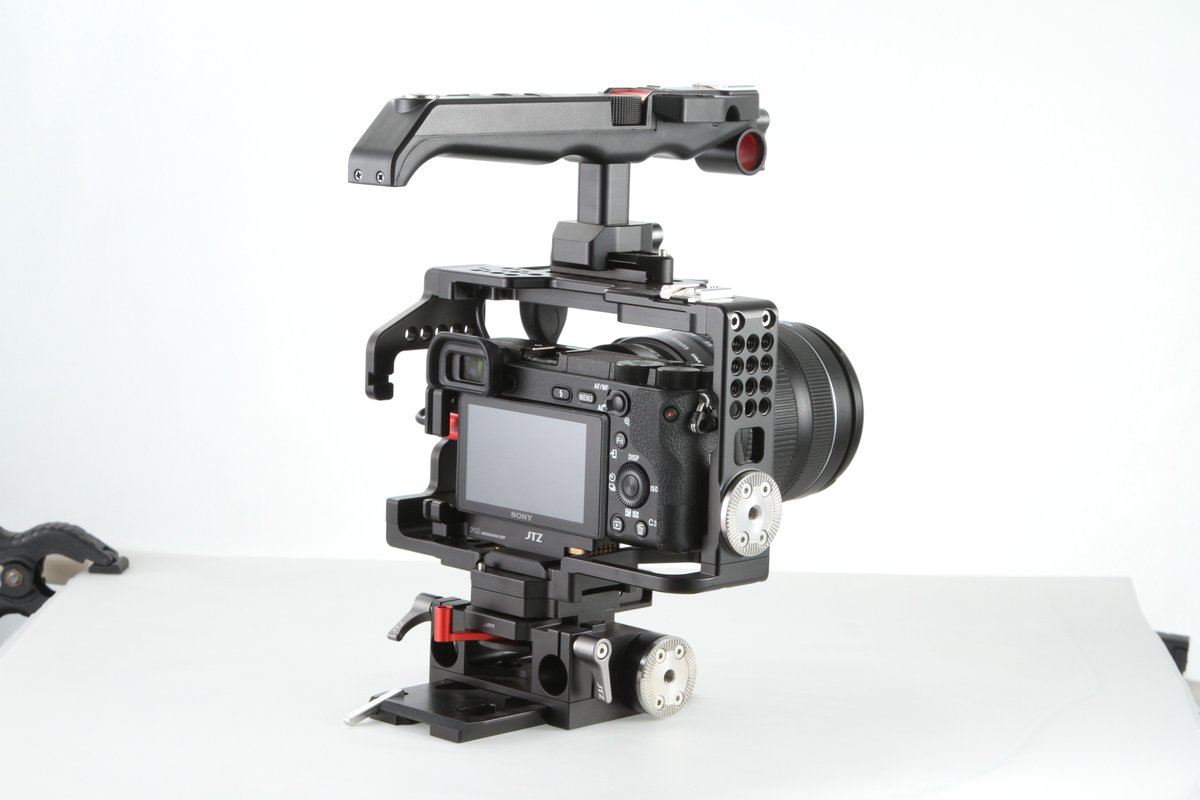 FOTGAFILMMAKING's tweet photo. JTZ DP30 A6500 cage! https://t.co/vkuJGCyyrY