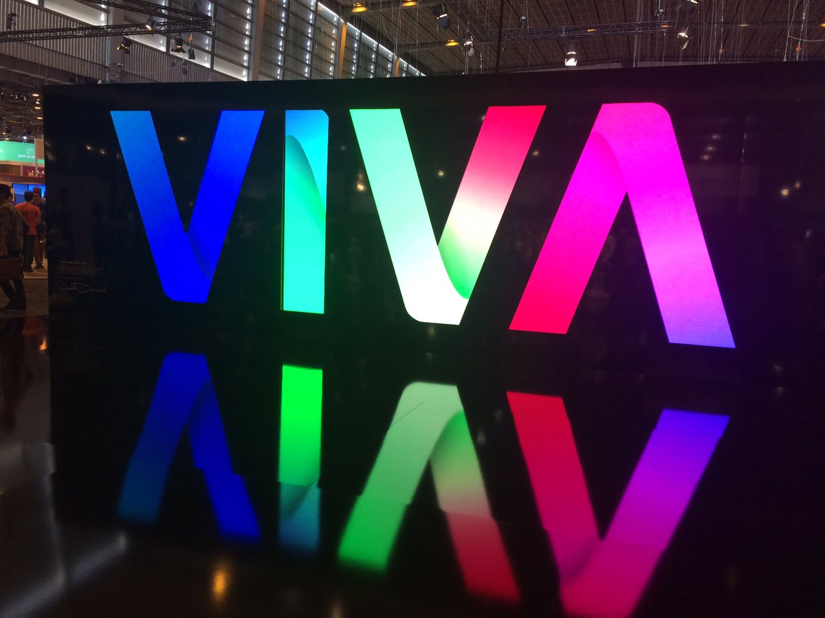 carinecurrit's tweet photo. Finally here! Let's reinvent our world guys 💪🏼 #allyouneedistech #vivatech https://t.co/ihpcRGyC5A